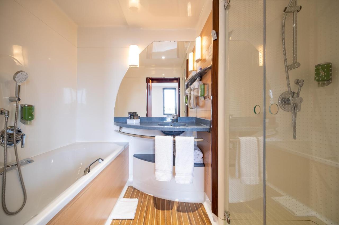 Suite Exécutive avec 1 Lit Queen-Size et 2 Lits Simples